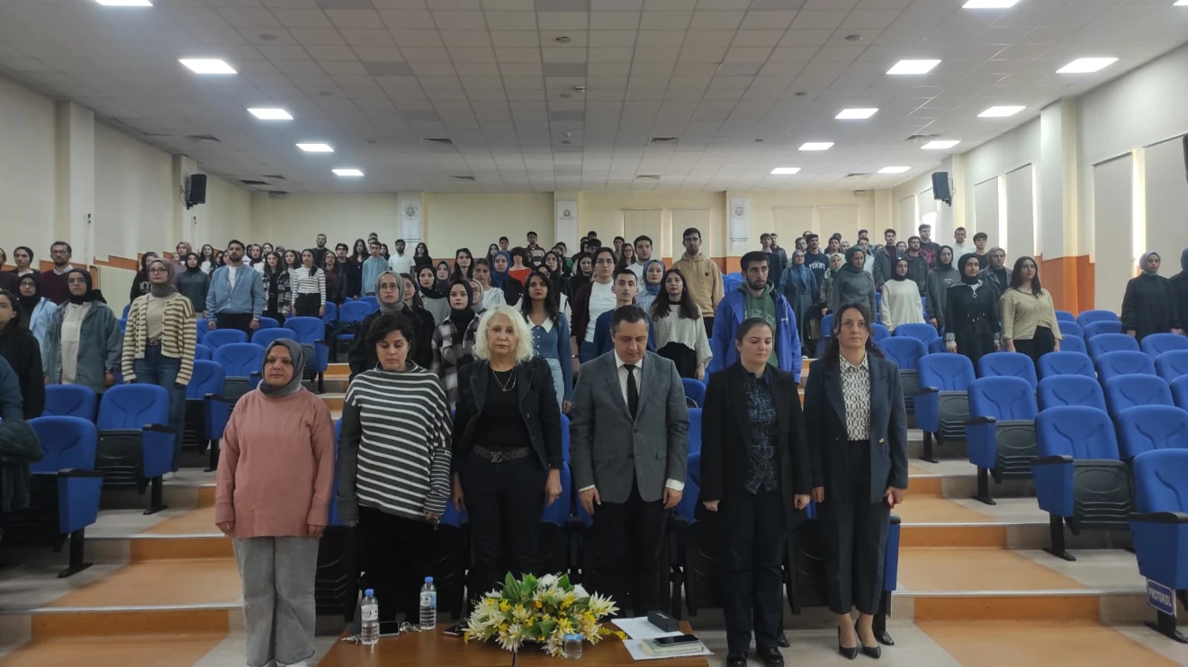 Milli Egemenlik ve Atatürk başlıklı sunumla gerçekleştirildi Seminerler Serisi 2